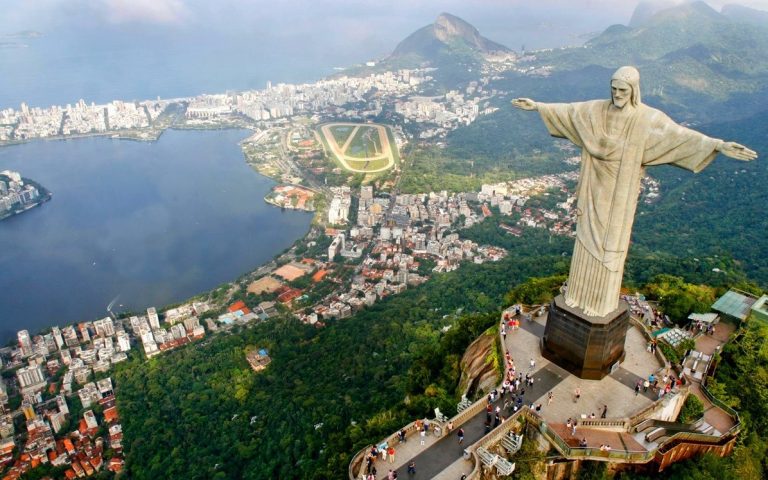 Has the Statue of Christ the Redeemer Achieved Its Purpose? 42 Has the Statue of Christ the Redeemer Achieved Its Purpose