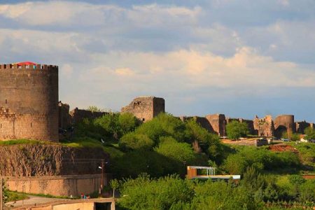 Legends of Hevsel Gardens and Diyarbakır Walls 258 Legends of Hevsel Gardens and Diyarbakir Walls