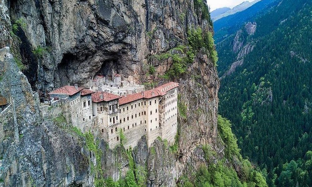 Miraculous Building Hidden In The Mountains Sumela Monastery 1 Miraculous Building Hidden In The Mountains Sumela Monastery