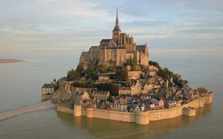 Mont Saint Michel Monastery and Spectacular Natural Event 271 Mont Saint Michel Monastery and Spectacular Natural Event