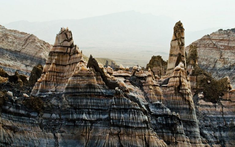 Spectacular Salt Mountains Found in Iran 143 Spectacular Salt Mountains Found in Iran