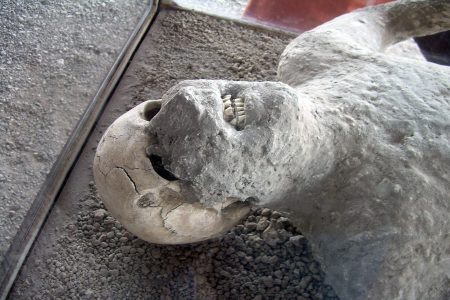 The People of Pompeii Turned to Stone and What Happened 118 The People of Pompeii Turned to Stone and What Happened
