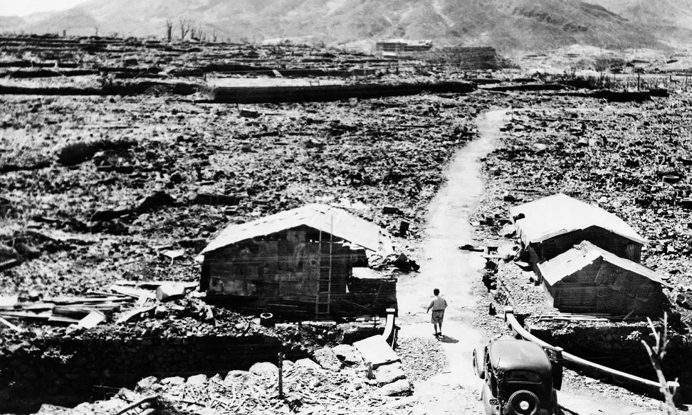 The Terrible Atomic Bomb Dropped on Hiroshima and Nagasaki 1 The Terrible Atomic Bomb Dropped on Hiroshima and Nagasaki