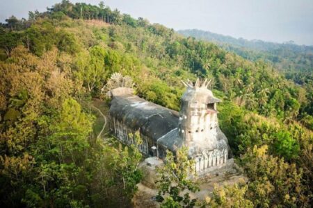 Indonesia's Chicken Temple and Its Interesting Story 45 Indonesias Chicken Temple and Its Interesting Story
