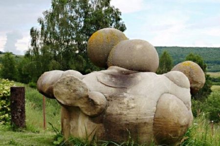 Trovant Stones that Grow, Move and Proliferate 161 Trovant Stones that Grow Move and Proliferate