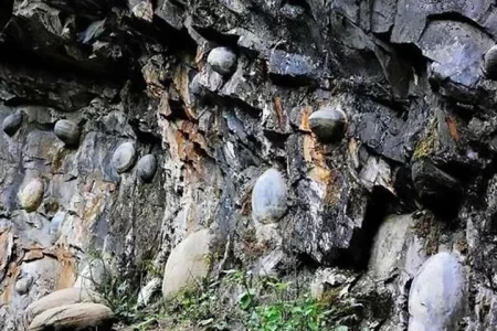 China's Stone Spawning Mysterious Mountain 128 Chinas Stone Spawning Mysterious Mountain.webp