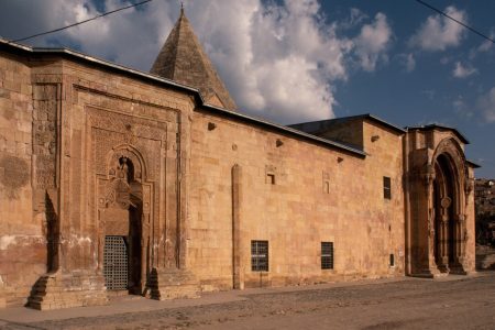Secrets of the Great Mosque of Divrigi, Masterpiece of Islamic Architecture 29 Secrets of the Great Mosque of Divrigi Masterpiece of Islamic