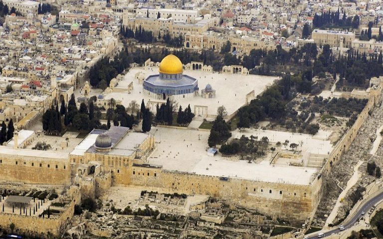 Jerusalem That Determines the Fate of Religions: Events That Happened and Are Expected to Happen! 205 The Importance of Masjid Al Aqsa for Religions