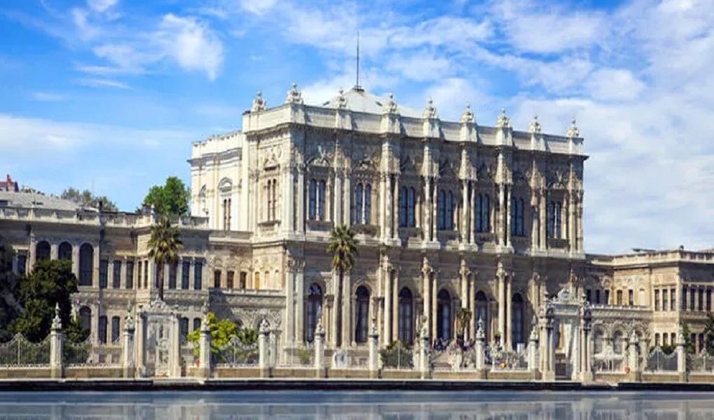 History and Features of Dolmabahçe Palace 1 History and Features of Dolmabahce Palace