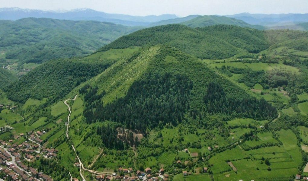 Are the Bosnian Pyramids Hidden? - Explorer 1 Are the Bosnian Pyramids Hidden Explorer