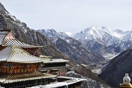 Interesting Features of the Roof of the World - Explorer 74 Interesting Features of the Roof of the World Explorer