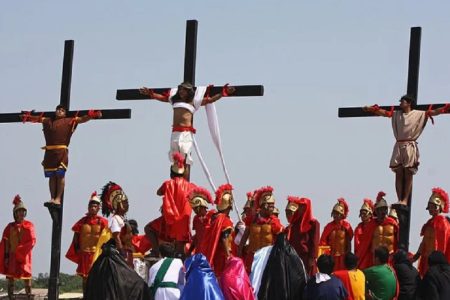 12 People Will Be Crucified During Good Friday Mass 7 kutsal cuma
