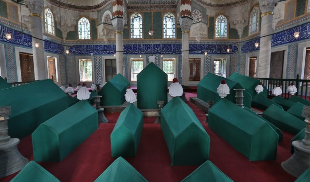Centuries-Old Tombs of Hagia Sophia and the Mysterious Tomb of Enrico Dandolo 1 Ayasofyadaki turbeler 1024x682