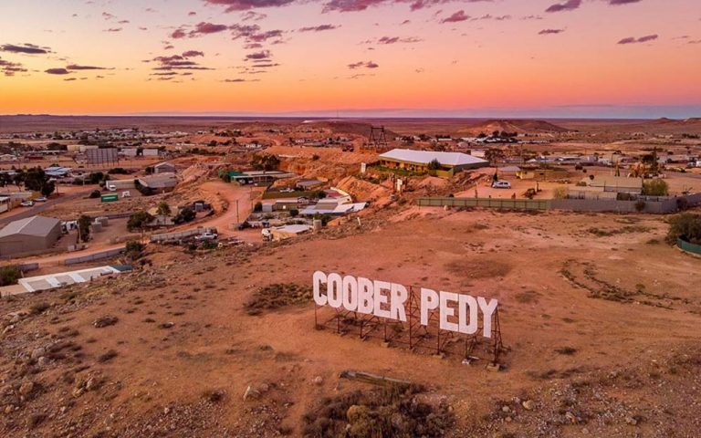 Man's Dance with Nature: The World's Most Surprising Settlements 63 Coobery Pedy