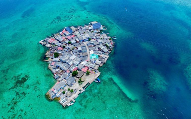 Santa Cruz del Islote: Extraordinary Life on the World's Most Crowded Island! 35 Santa Cruz del Islote1 1024x576