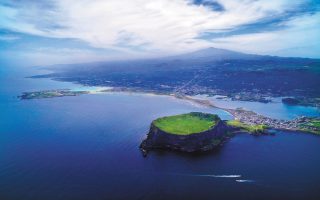 The Pearl of South Korea: 10 Must-See Places in Jeju Island 12 jeju adasi3