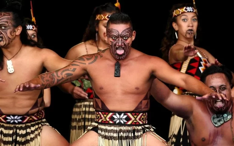 Who are Maori? Traditional Haka Dance and Its Origin Story 35 maoriler ve haka dansi.webp