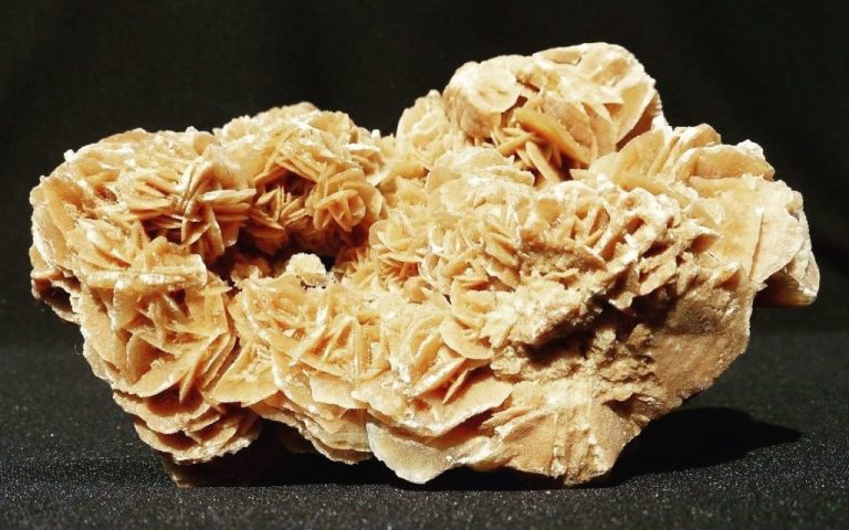 The Stone Formed by the Desert Desert Rose: The Benefits of Majnun's Patience Stone 27 Col Gulu Tasi2 1024x691