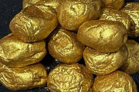 Gold-Plated Olives: A New Luxury Trend in the Middle Eastern Market! 11 Altin Kaplamali Zeytinler