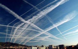 Alleged Chemical Spraying from Airplanes for Population Control: Illusion or Reality? 6 Chemtrail komplo teorisi1