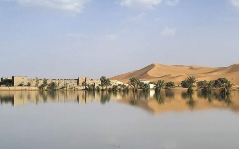 Striking Images from the Sahara Desert: The Heaviest Rainfall in 50 Years in the World's Driest Region! 95 sahra colunde sel1 1024x576