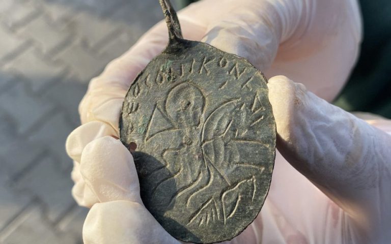 A First in Anatolian Archaeology: Prophet Muhammad in Hadrianopolis. Necklace with Solomon Figure Found! 27 Hz. Suleyman Figurlu Kolye Bulundu 1024x576