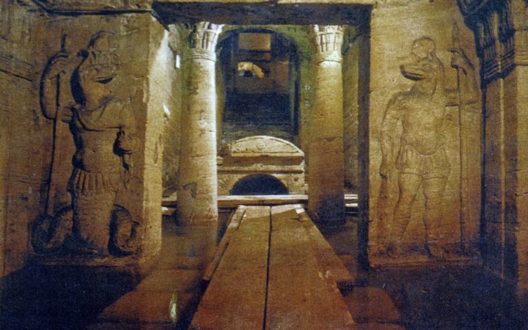 Kom El Shoqafa Catacombs: The Mysterious History of Ancient Egypt 3 Kom El Shoqafa Yeralti Mezarlari1
