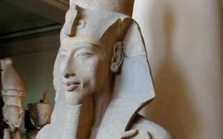 Akhenaton