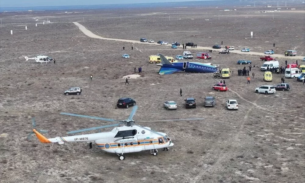 Azerbaijan Airlines Passenger Plane Crashed in Kazakhstan! 1 Azerbaycan Havayollarina Ait Yolcu Ucagi Kazakistanda Dustu1.webp
