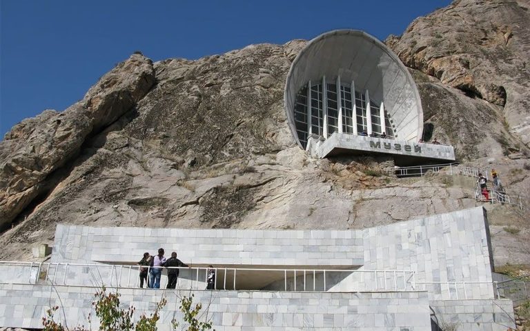Mount Solomon: A Museum Rising on the Sacred Peak and the Mystical Story of the Mountain 27 Suleyman Dagi1
