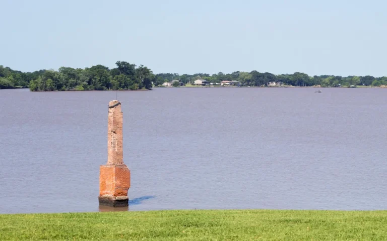 Lake Peigneur5 1024x576.webp