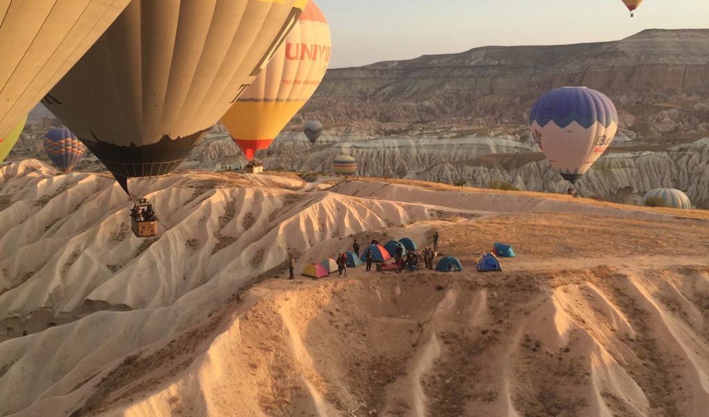 Nevşehir Kamp Alanları – Ücretsiz ve Ücretli En İyi 10 Yer (2026 Güncel Rehber) 1 Nevşehir Kamp Alanları – Ücretsiz ve Ücretli En İyi 10 Yer (2026 Güncel Rehber)