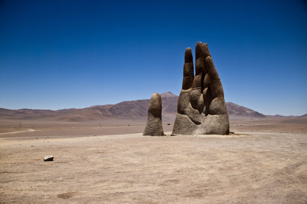 The Great Hand of the Desert and the Eye of the Great Sahara 12 colun eli3