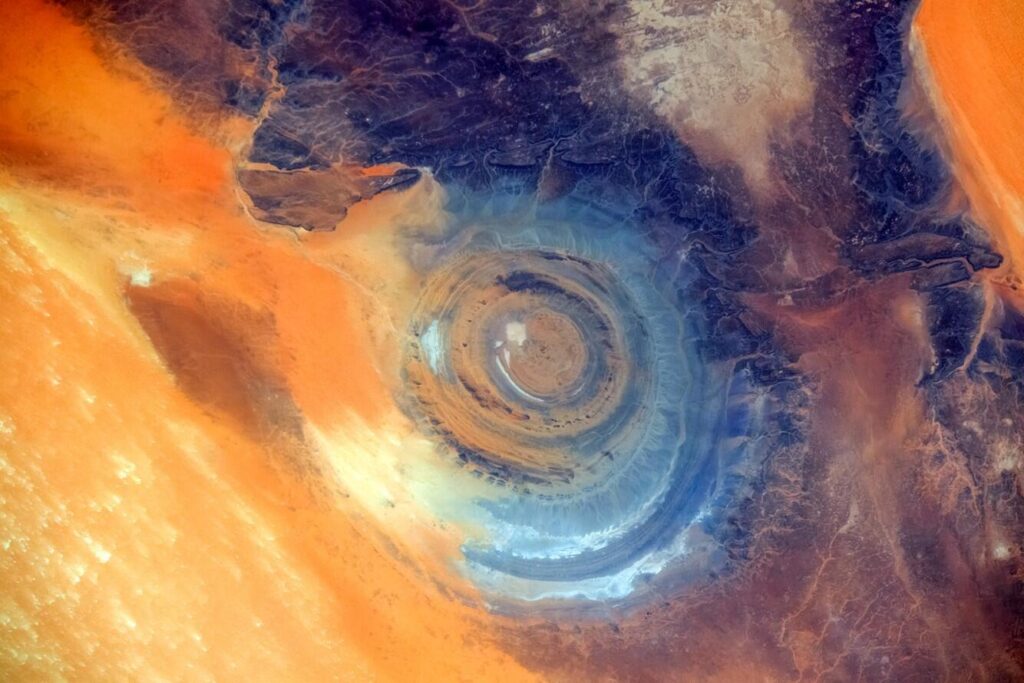 The Great Hand of the Desert and the Eye of the Great Sahara 6 colun gozu1