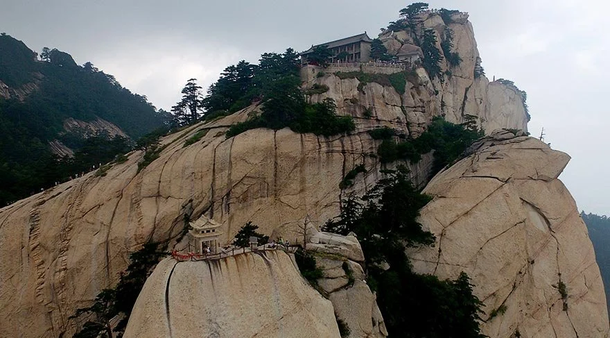 The World's Most Dangerous Trail on Mount Hua 18 hua1