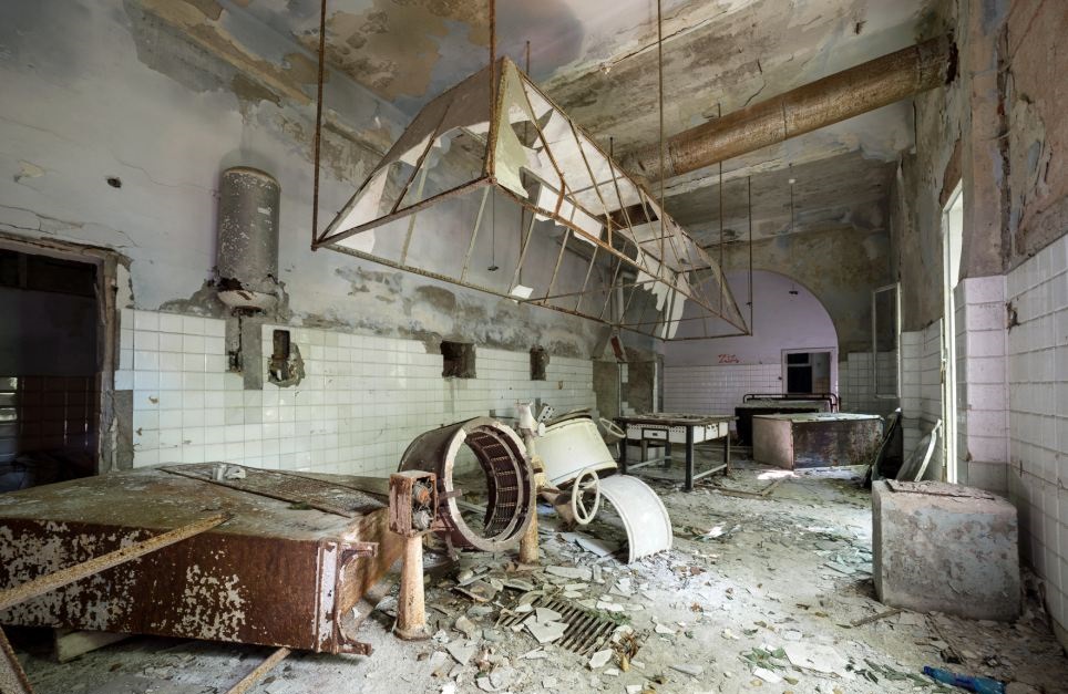 Poveglia, the island of death where thousands of people were burned 12 poveglia13