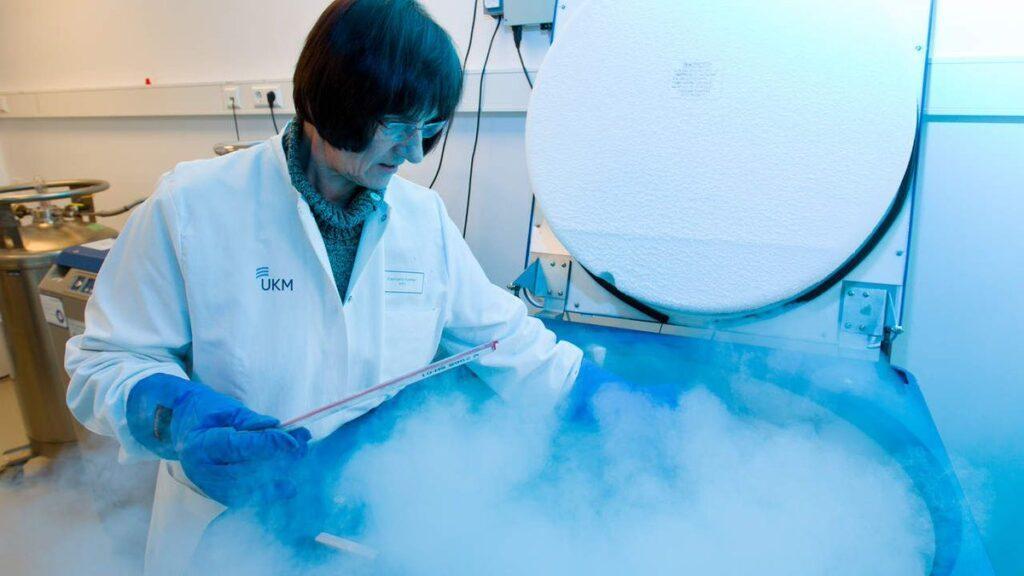 The Cryonics Project That Freezes People and Wakes Up 100 Years Later 4 Cryonics3