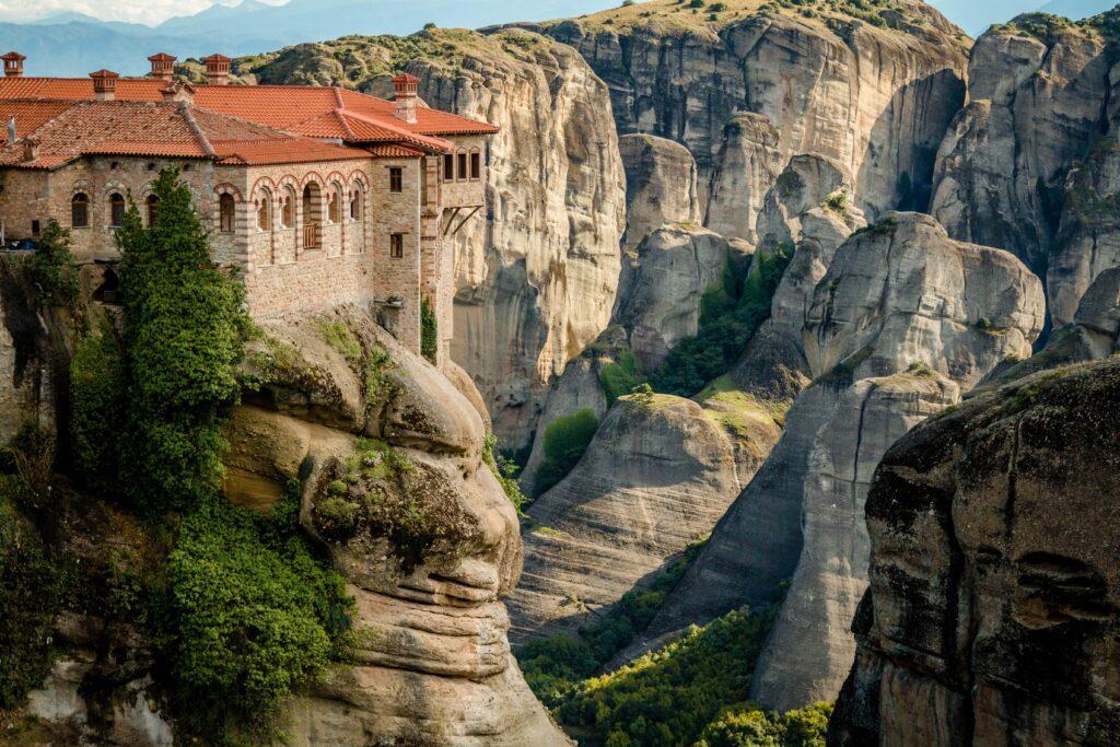 Monasteries Built for the Sky in the Meteora Valley 20 metaora7