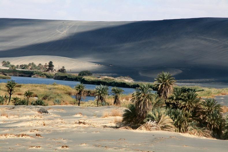Unusual Formation in the Middle of the Desert, Mosquito Crater 10 waw an namus1