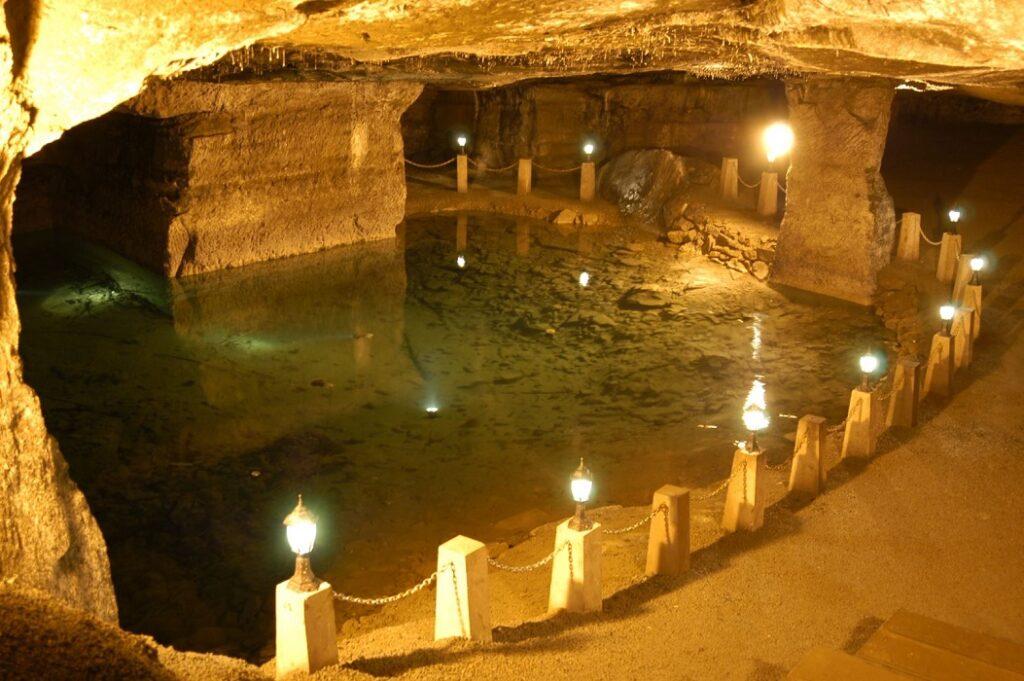 Hellmouth Caves Inhabited by the Three-Headed Dog Kerberos 6 Cehennemagzi5