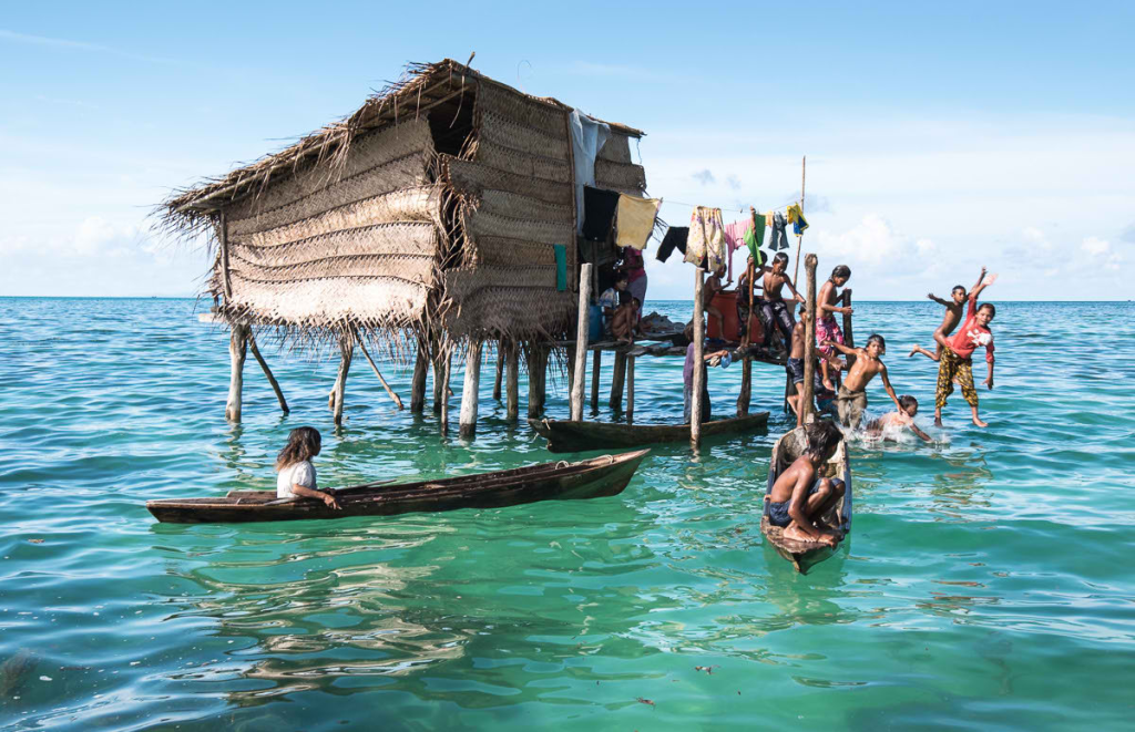 Bajau Tribe Evolved to Live in Water 6 Bajau4