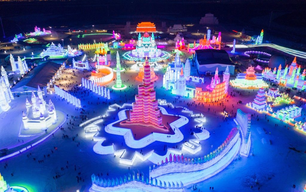 China's Fascinating Ice Festival - Explorer 2 buz festivali16