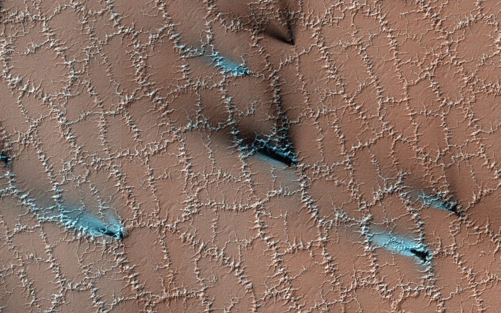 Two Kinds of Snow Has Falled on Mars 2 mars3