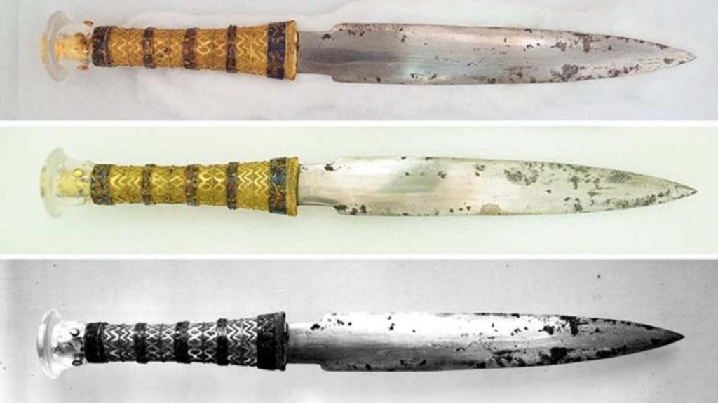 Child King Tutankhamun's Dagger from Space 3 Tutankamonun Hanceri