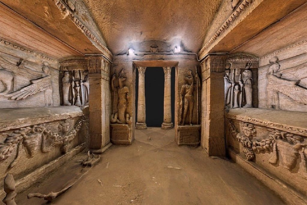 Kom El Shoqafa yeraltı mezarları