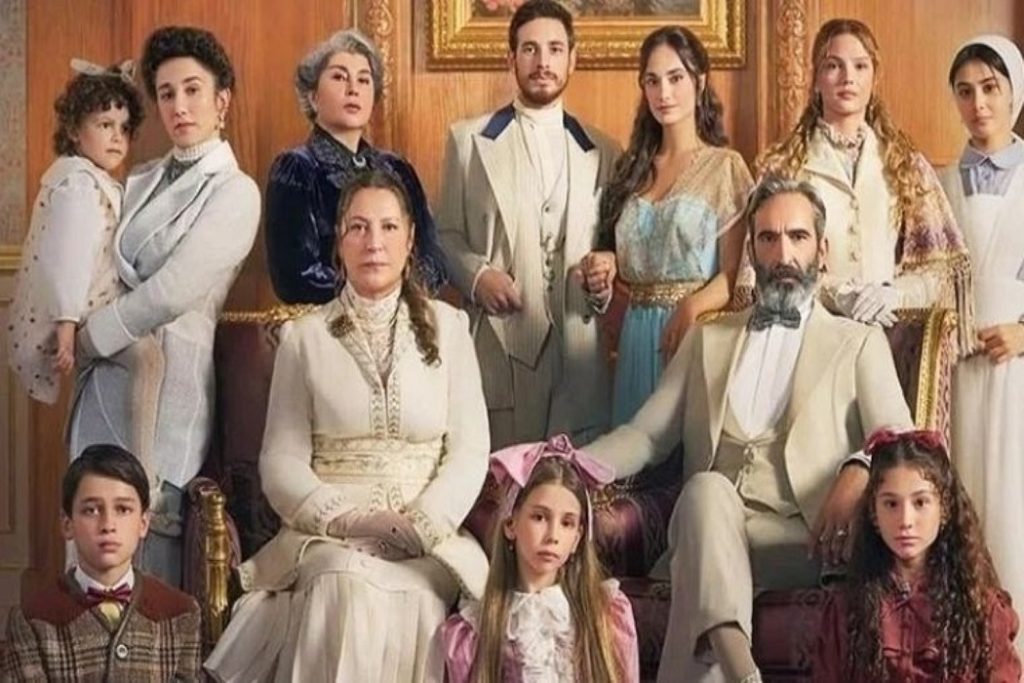 'Şakir Paşa Ailesi' dizisinin setinde yangın