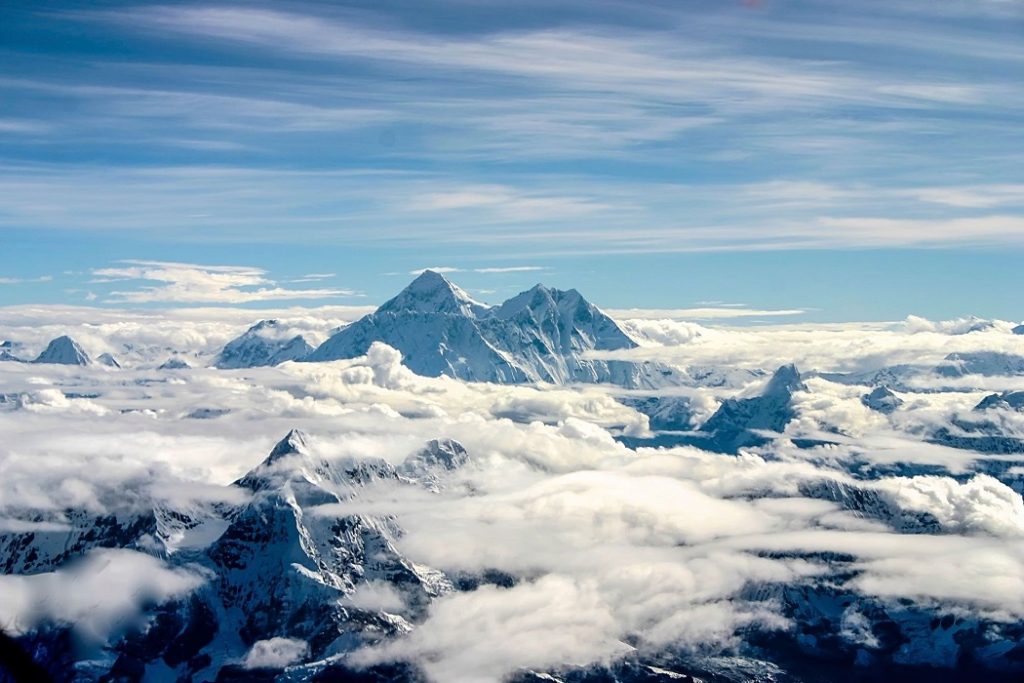 Everest Dağı: Dünyanın Zirvesi Hakkında Az Bilinen İlginç Gerçekler!